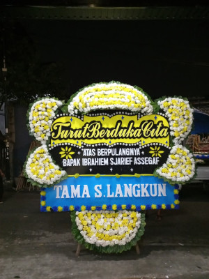 Papan Bunga Duka di Terbah