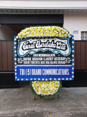 Papan Bunga Duka di Terbah